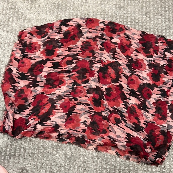 H and M scarf - Picture 1 of 3